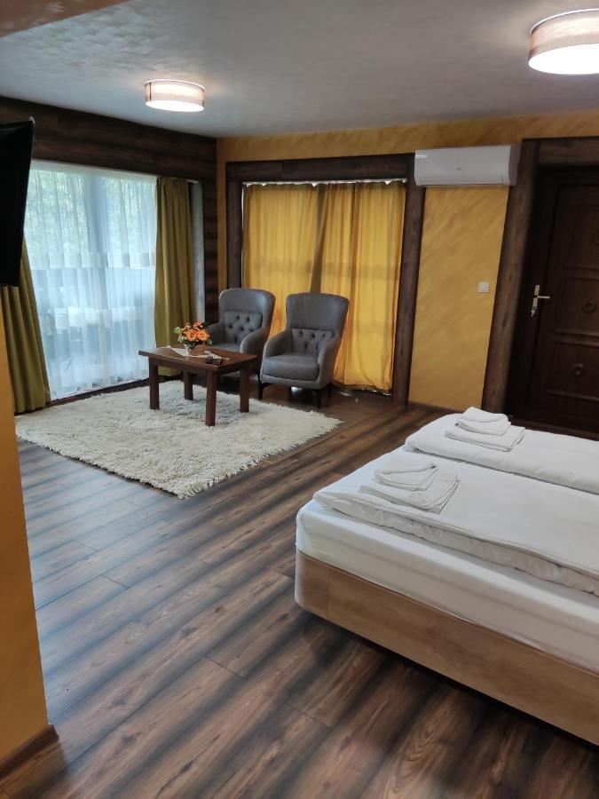 Leshtenski Rai Guest House Экстерьер фото