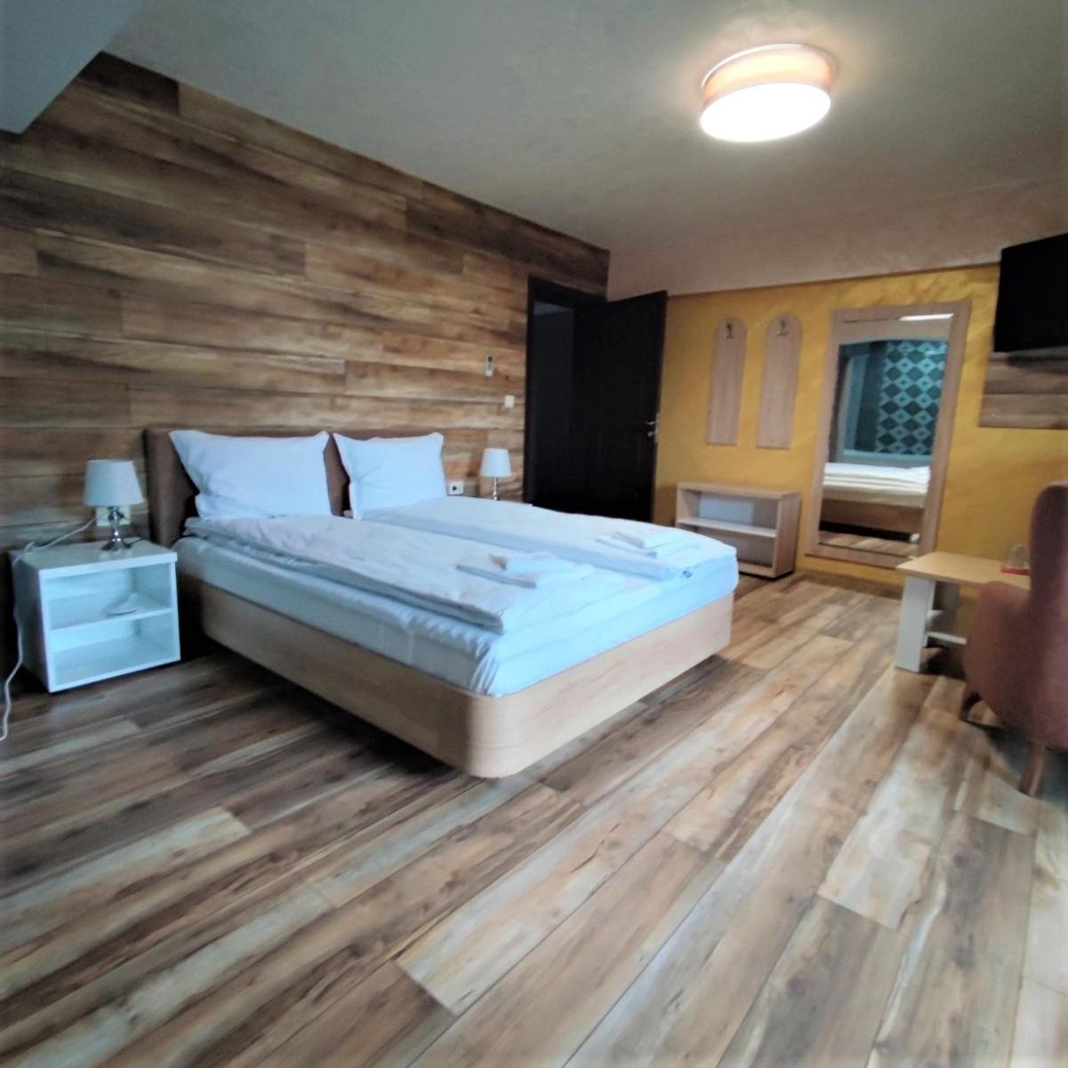 Leshtenski Rai Guest House Экстерьер фото