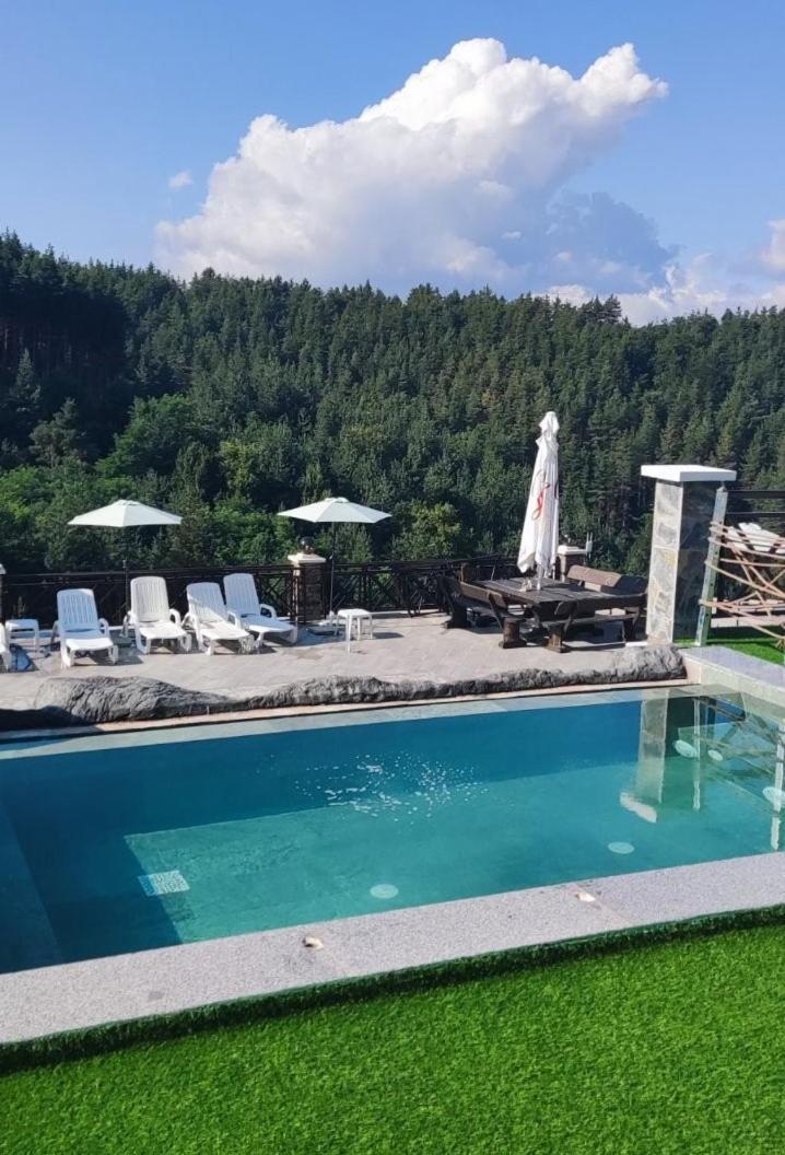 Leshtenski Rai Guest House Экстерьер фото