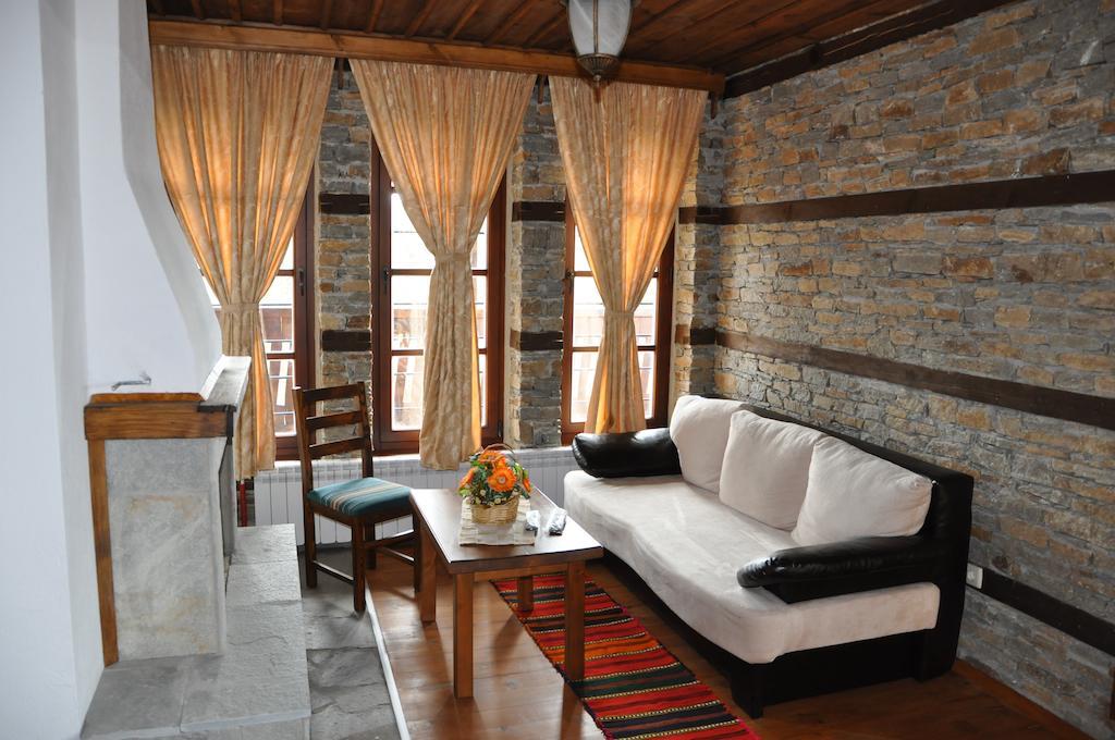 Leshtenski Rai Guest House Экстерьер фото